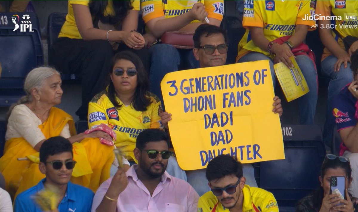 MS Dhoni is the real God of Cricket 💛