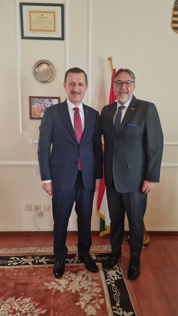 Ambassador Prof. Dr. @emrullahisler has paid a courtesy visit to H.E. Balazs Selmeci, Ambassador of the Republic of Hungary in Riyadh. We thank H.E. for the warm welcome.