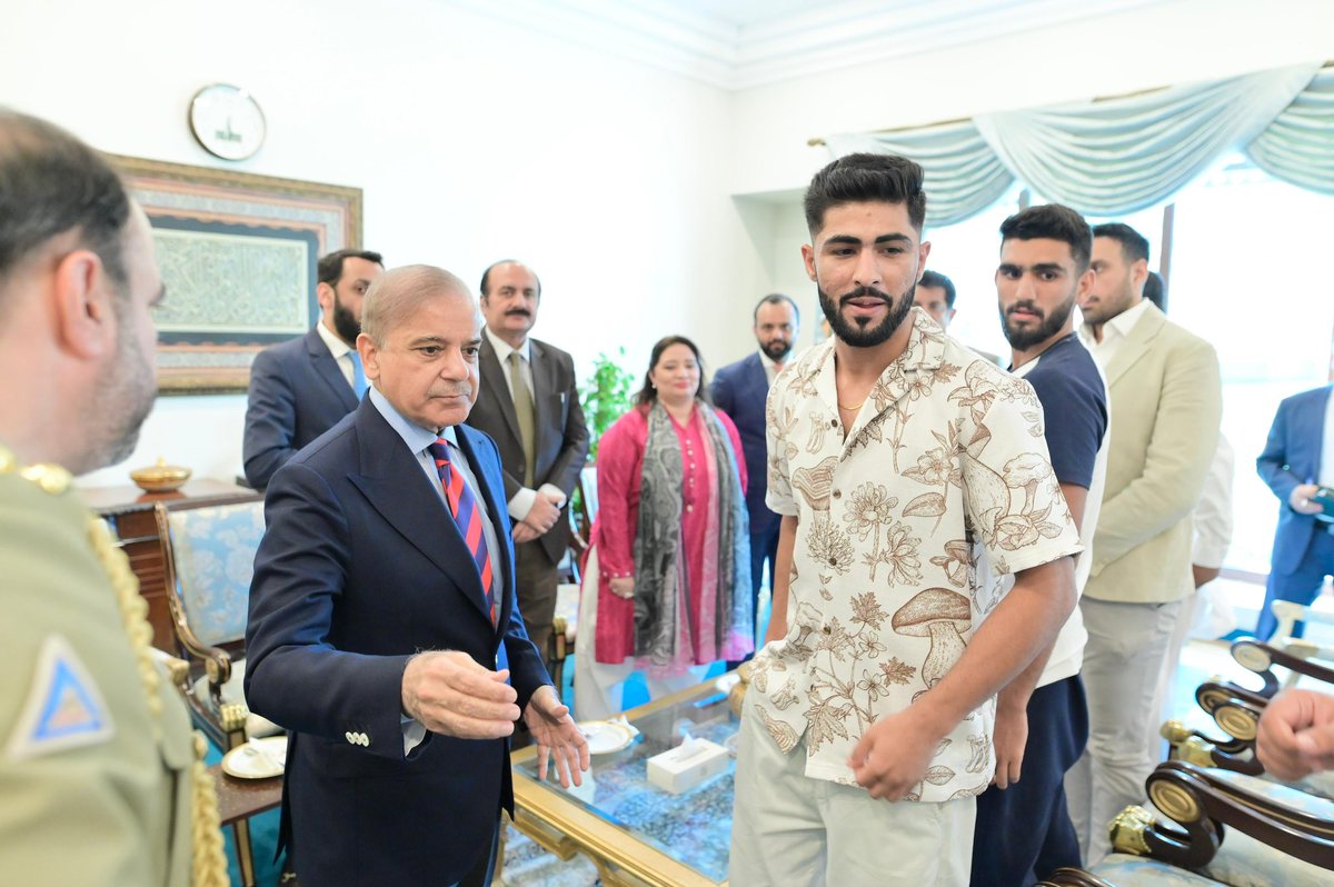 Thank you so much Prime Minister Of Pakistan for inviting and celebrating my last win against India If we get support like this nobody can stop us from winning the world title Inshallah for pakistan thank you means alot ❤️ @CMShehbaz