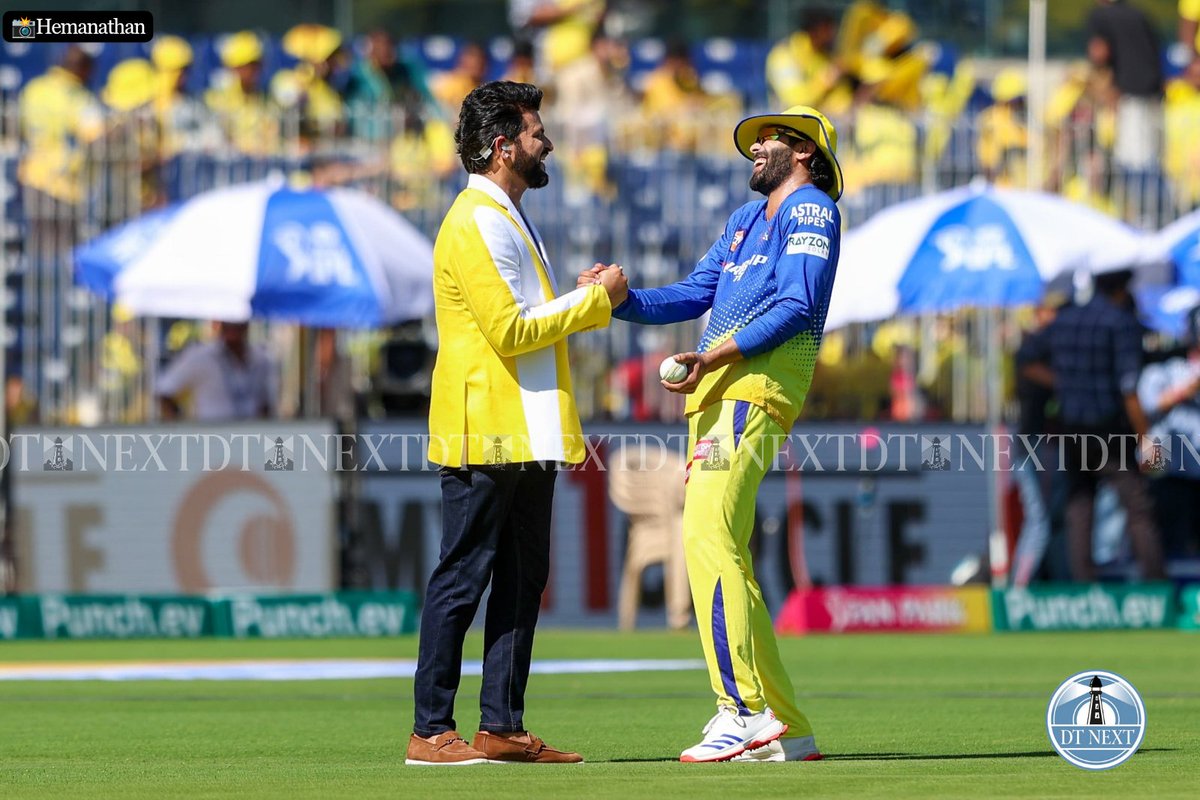 A sweet reunion: @ImRaina & @imjadeja 📸 @_Hemanathan_ #Rajasthan #Sanjusamson #Josbuttler #Riyanparag #Ravichandranashwin #Trentboult #Yuzvendrachahal #hallabol #Chennai #RavindraJadeja #MSDhoni #RuturajGaikwad #Whistlepodu