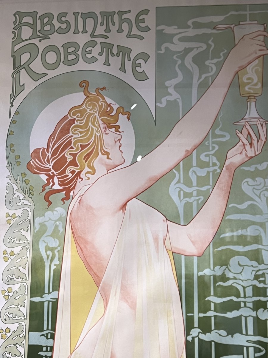 It's Podcast Sunday! A petite podcast today, the fascinating history of absinthe! Just click & play: thegoodlifefrance.com/the-fascinatin… #thegoodlifefrance