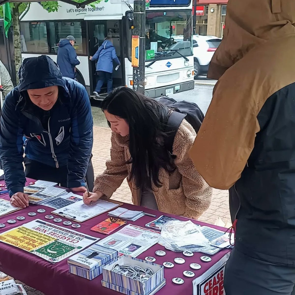Sunday May 12 & every Sunday! Info Booth for Palestine in #Vancouver Marking Mothers Day & honouring Palestinian mothers. Come pickup literature & buttons & sign postcards to Biden for #CeasefireNOW #EndtheGenocideNOW Send a message or call for location✊🇵🇸 #vanpoli #cdnpoli
