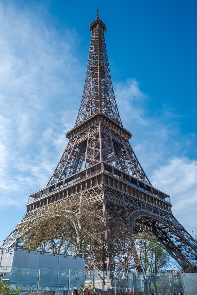 エッフェル塔のザ・鉄骨な感じがいい

#photography #cityscape #Paris #写真好きな人と繋がりたい