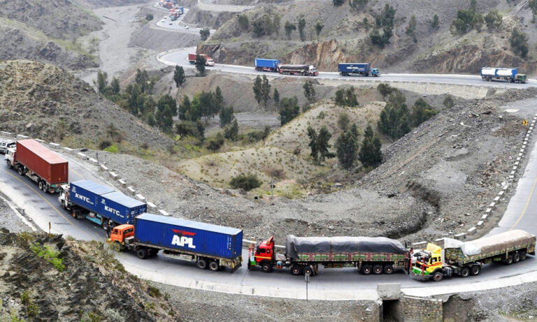 Afghanistan, Pakistan agree on new travel mechanism for truckers tinyurl.com/4bjuucc2 Afghanistan and Pakistan have agreed on the issuance of a temporary admission document for transporters of commercial goods, Afghanistan’s Ministry of Transport and Aviation announced on…