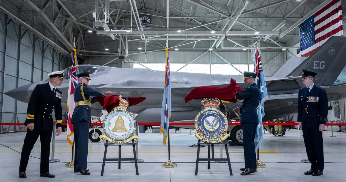 In a significant move for allied air capability, #AusAirForce and the @RoyalAirForce have re-formed their respective 80 Squadrons. The new squadrons are set to provide mission data programming for the Australian and United Kingdom F-35 aircraft types. 🇦🇺🇬🇧 #YourADF