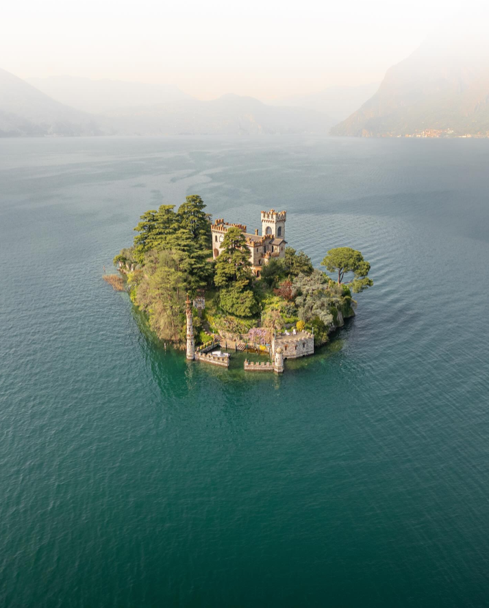 Un angolo di paradiso nel Lago d'Iseo 💙🍃 📍Isola di Loreto 📸 @ghido_tv