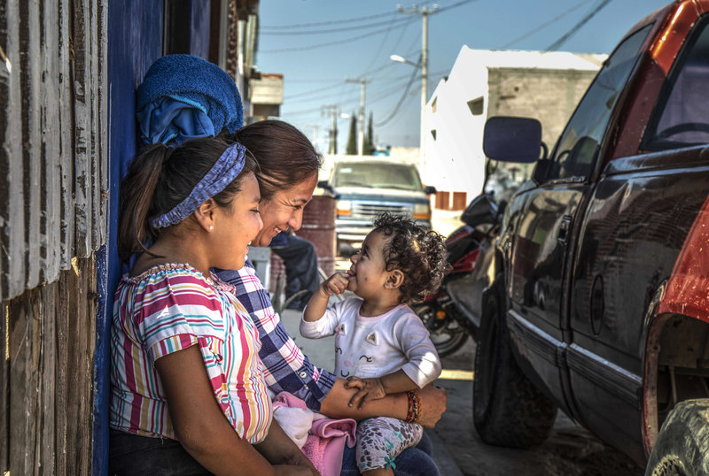 MEXICAN DREAM, de Laura Plancarte, Millor pel·lícula del #Docs2024. Una revisió de l'estereotip de la dona llatinoamericana a través de la vida de la Malena, que migra i escapa d'una relació violenta per construir un nou futur per als seus fills i un refugi per a ella mateixa.