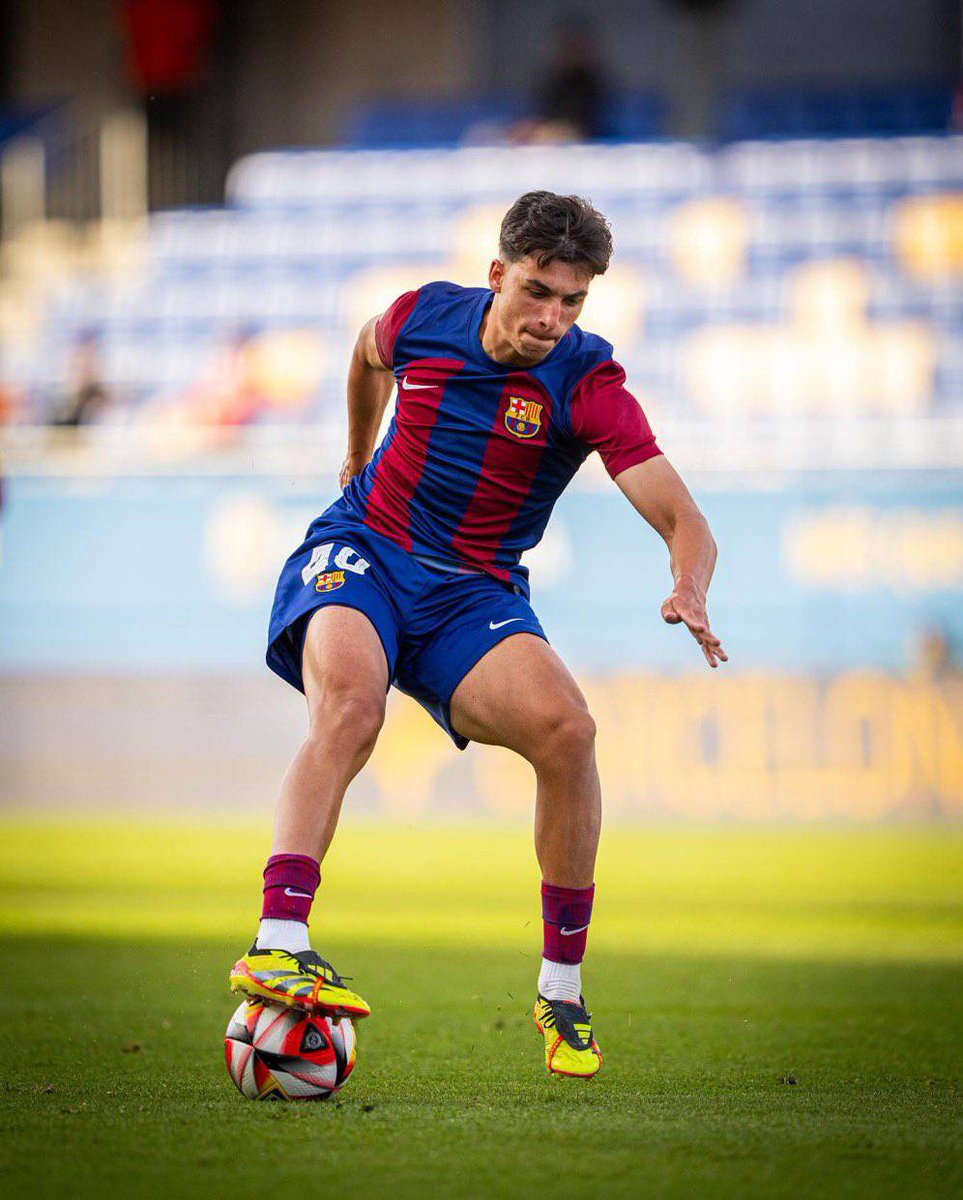 🚨🎖| Barça has already sent a 3+2 year renewal offer to Guille Fernandez, one of the biggest talents in La Masia. The 15 year old has interest from clubs in Germany and England but the club wants to tie him ASAP. Guille also wants to stay at Barça only. [@gbsans] #fcblive