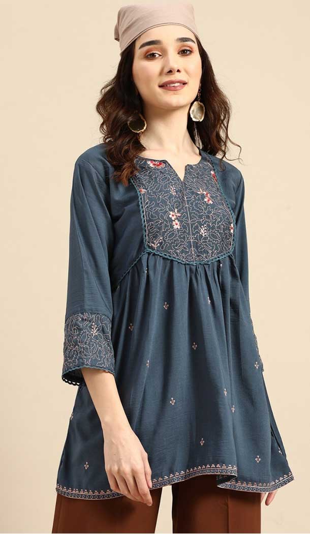 Elevate your wardrobe with our collection of short Kurtis for women. Perfect for any occasion #ShortKurtis #FashionForward #Elegance Shop at heenastyle.com/kurtis/short-k… Follow @heenastyle #kurti #designerkurti #cottonkurti #kurtisonline #kurtifashion #heenastyle #plussize #women