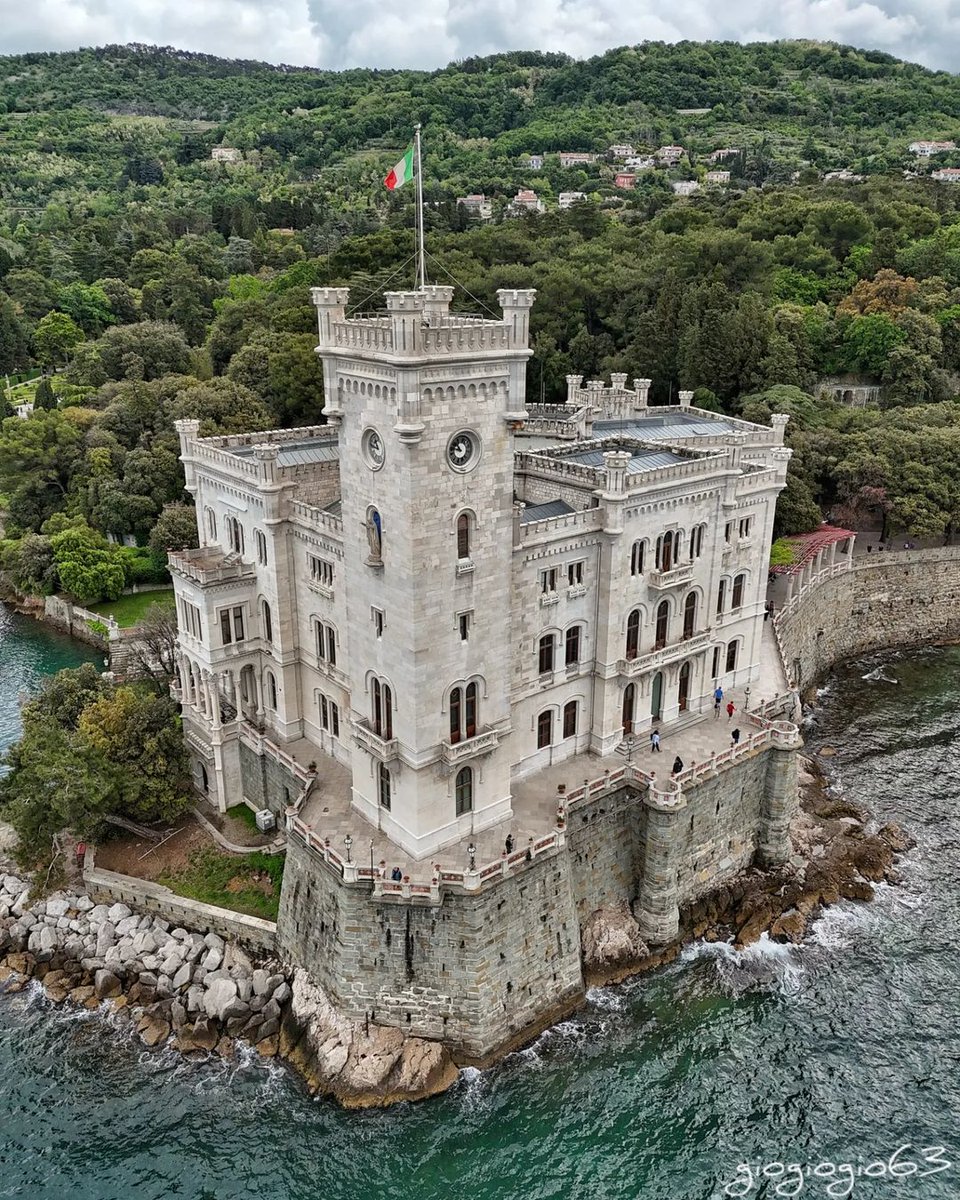 📍 Castello di Miramare 📷 IG giogiogio63 #iosonofvg #visitfvg