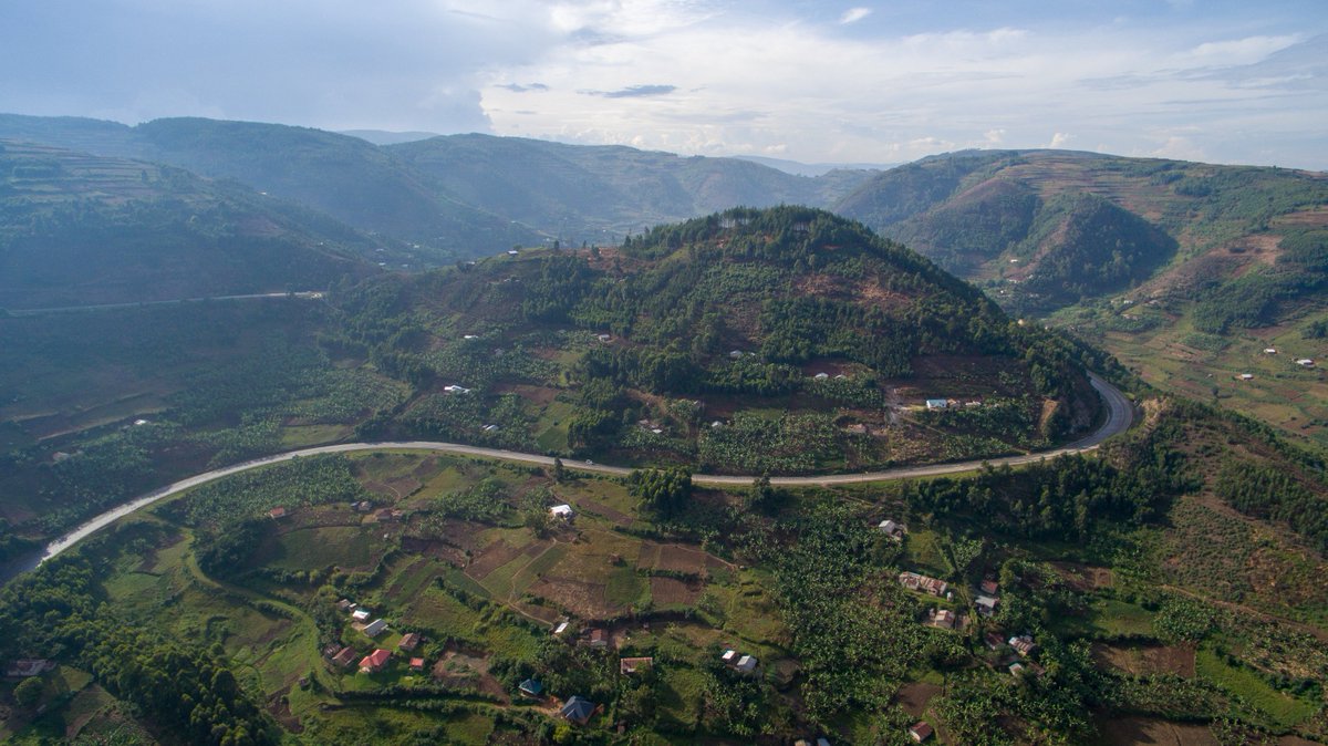 We all have a shared responsibility to ensure road safety. Let's honor all mothers this #MothersDay by committing to safe driving habits and making the roads a safer place for everyone to travel.
#TooYoungTodie
 #RoadSafety 
#RoadSafetyug
📸Mbarara-Ntungamo-Kabale Road