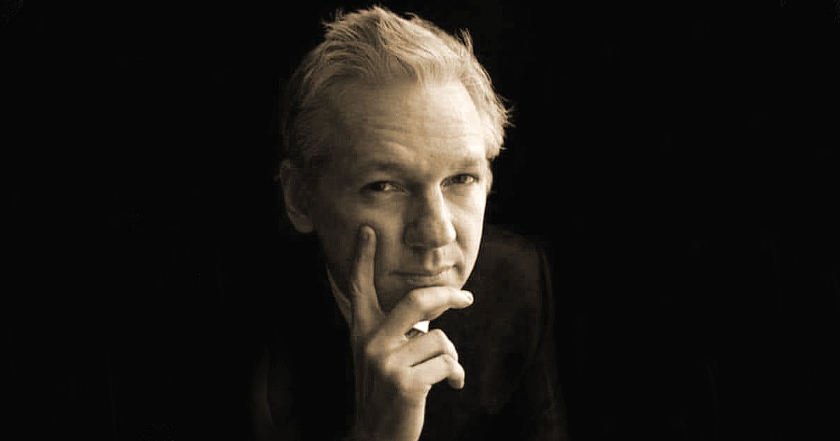 “Julian Assange should receive the Nobel Prize for having exposed the CIA's frauds to the whole planet”.
- Lula Da Silva
Support the film here: gofund.me/55f992e2  #FreeAssangeNOW #Assange #FreeAssange #NoExtradition #FreeSpeech #PressFreedom