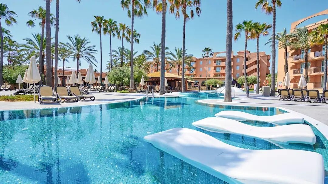 travelscoop_uk's tweet photo. #Mallorca: 7 nights w/flights from £371pp 👉 https://t.co/2N55Uk3sGY
⛱ 4★ stay near the beach with a river-style pool & #splashpark 💦 Close to the harbour and #CalaBona centre ⛵️ #travelscoop #traveldeals #hoteldeals #Balearics #spain #holidaydeals #summer2024 #majorca https://t.co/6M0lYBgDBO