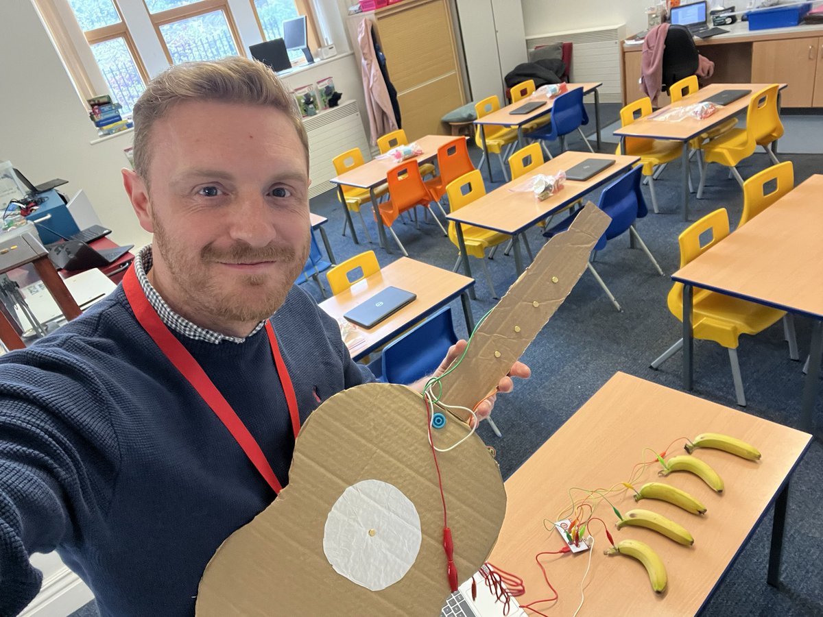 My STEM club has launched! In the words of a Y5 girl, it’s “super-duper good!” I had a ball working with KS2 at @SalterhebbleSch. We launched the club in style! Stay tuned to see what else we get up to over the coming weeks. We’re going to have a lot of fun! @makeymakey #STEM