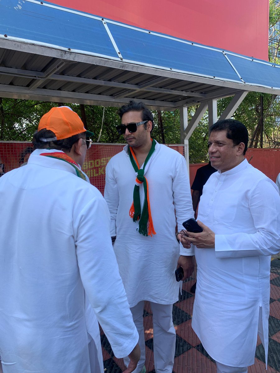Bumped into @azharflicks bhai on the final day of the election campaign while campaigning for the Secunderabad Parliament candidate @NagenderDanam garu in Film Nagar. Just reviewed the campaign and headed for our respective routes.