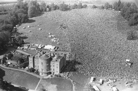 It’s almost 40 years since I was at Slane, June 1985. It has been a lifetime of listening to and loving Bruce Springsteen, and the years make you appreciate his quieter songs even more. So, this evening, I’m in Kilkenny …