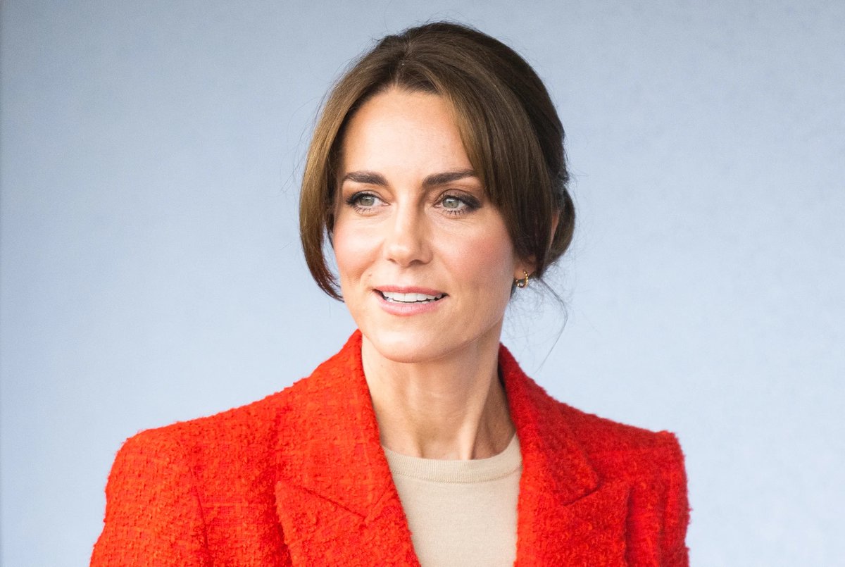 I just want to say that Princess Catherine would be as beautiful as ever without hair, without eyelashes, without eyebrows. Her beauty has always come from within. Whatever she is going through now, it cannot touch her beauty. Prayers for her recovery.