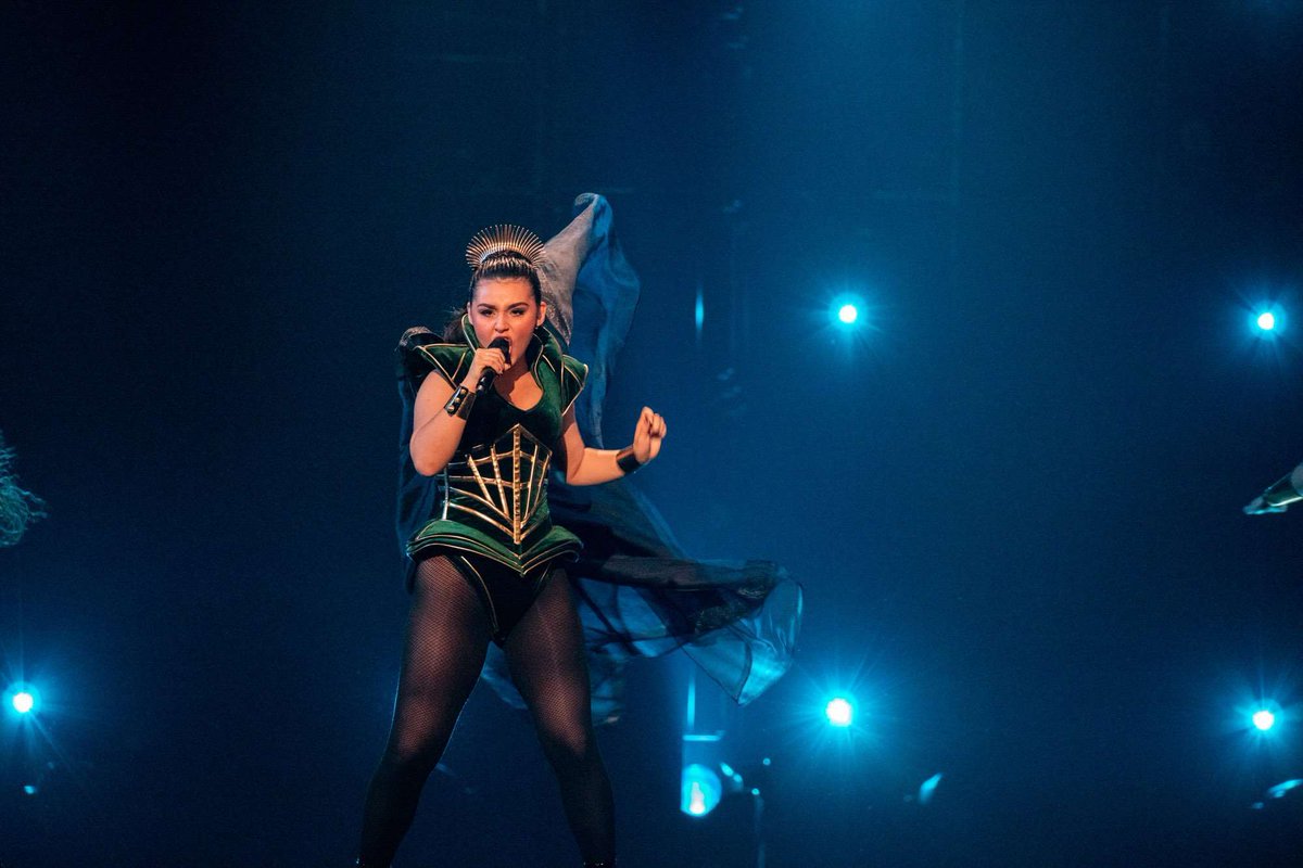 lucian | PARÉA ‼️🌺 tweet media