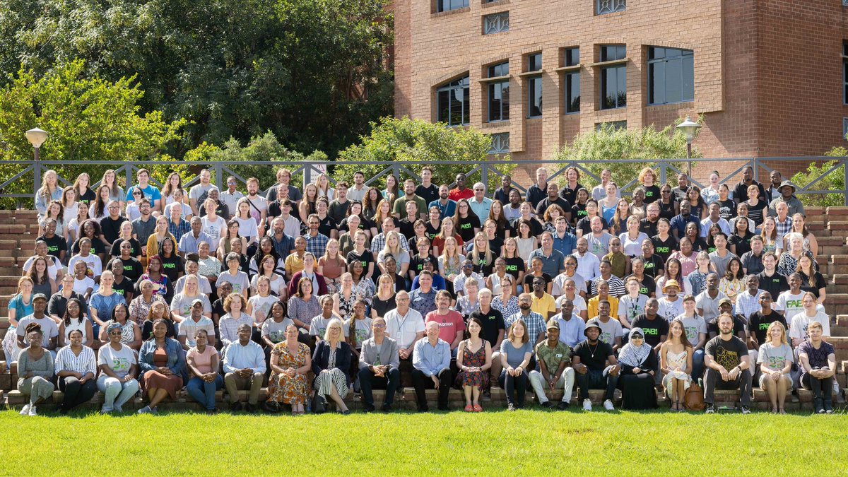 Fabiteam1's tweet image. Happy Plant Health Day! 🌱 Here's to the researchers at FABI tirelessly battling pests and pathogens threatening our trees and crops. 🌲🌽 #PlantHealthDay #IDPH2024

@UPnasagric @UPTuks