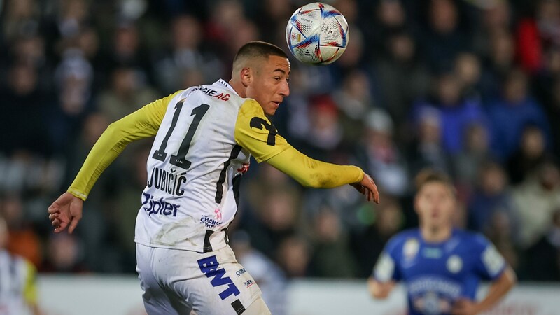 FT_schneidi's tweet photo. 🚨 Excl. 🇭🇷🇦🇹🇩🇪🇮🇹
#Lazio + three clubs from #Bundesliga in Germany have shown interest in Marin #Ljubicic from #LASK. Possible transfer fee is approx. set at €15m. Ljubicic has scored 30 goals in 72 games for Linz. Contract until 2027.
#SerieA #Croatia #LinzerASK https://t.co/ZvBb6Oowuk