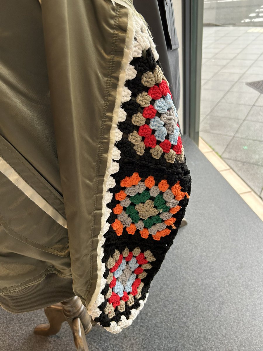 delhezi1214's tweet image. トルソーにDISCOVEREDのMA-1を展示しております👕

カッコいいですね👍

僕は黒を購入しました💰

カーキもいいですね✨

#DISCOVERED
#ディスカバード