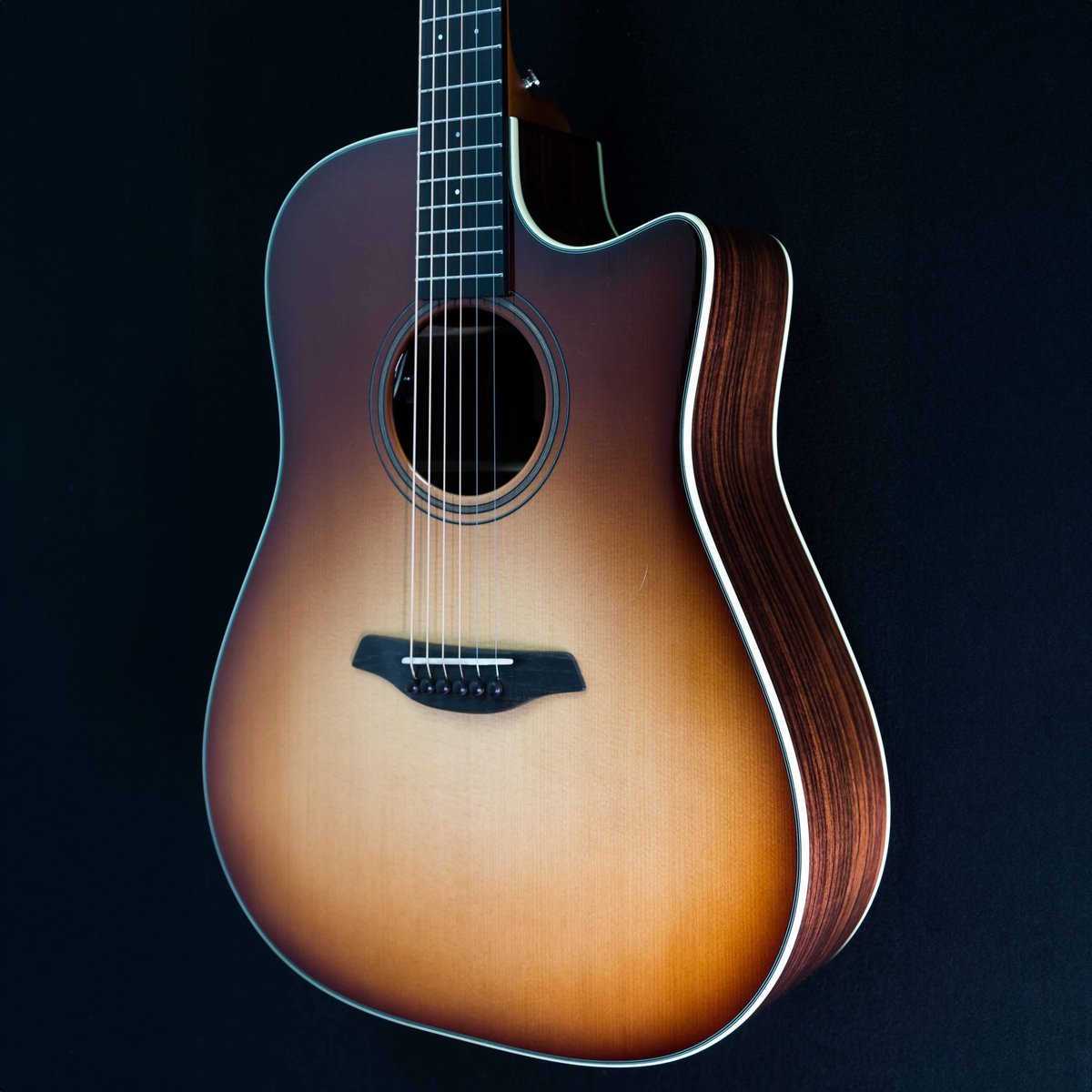 Furch Green Master’s Choice #guitar has a crystalline clear, harmonically rich, balanced, and highly dynamic sound across the entire tonal spectrum. #acousticguitar #acousticmusic #guitarforsale

bluescitymusic.com/collections/fu…