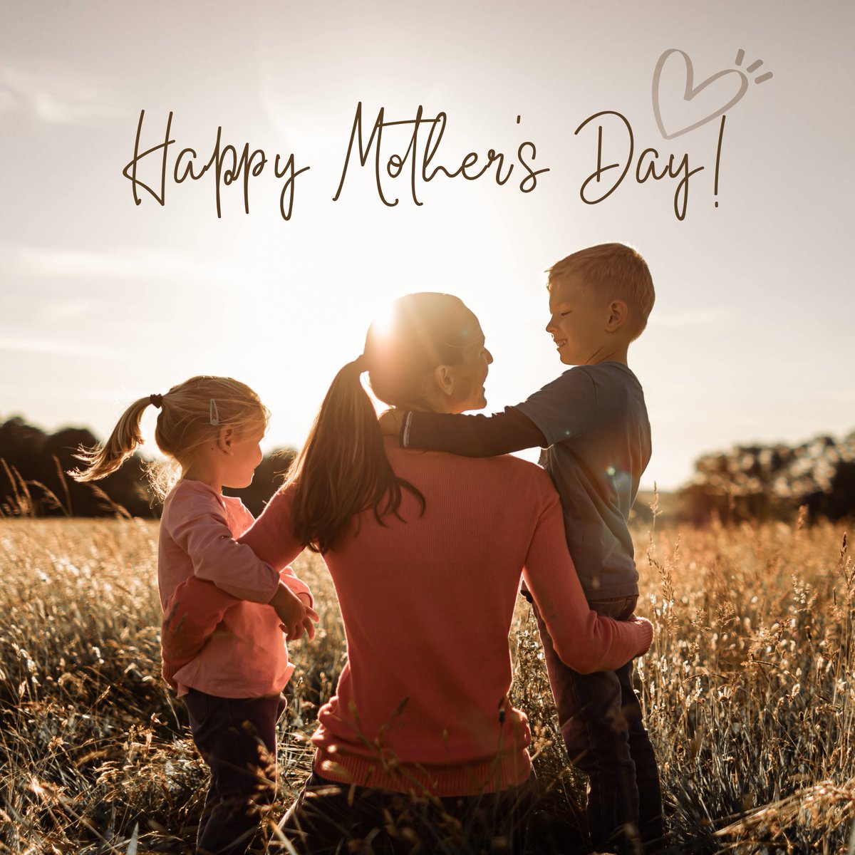 To all moms out there… may your embrace always be full of the people you love!

#HappyMothersDay
#Halkidiki #VisitGreece