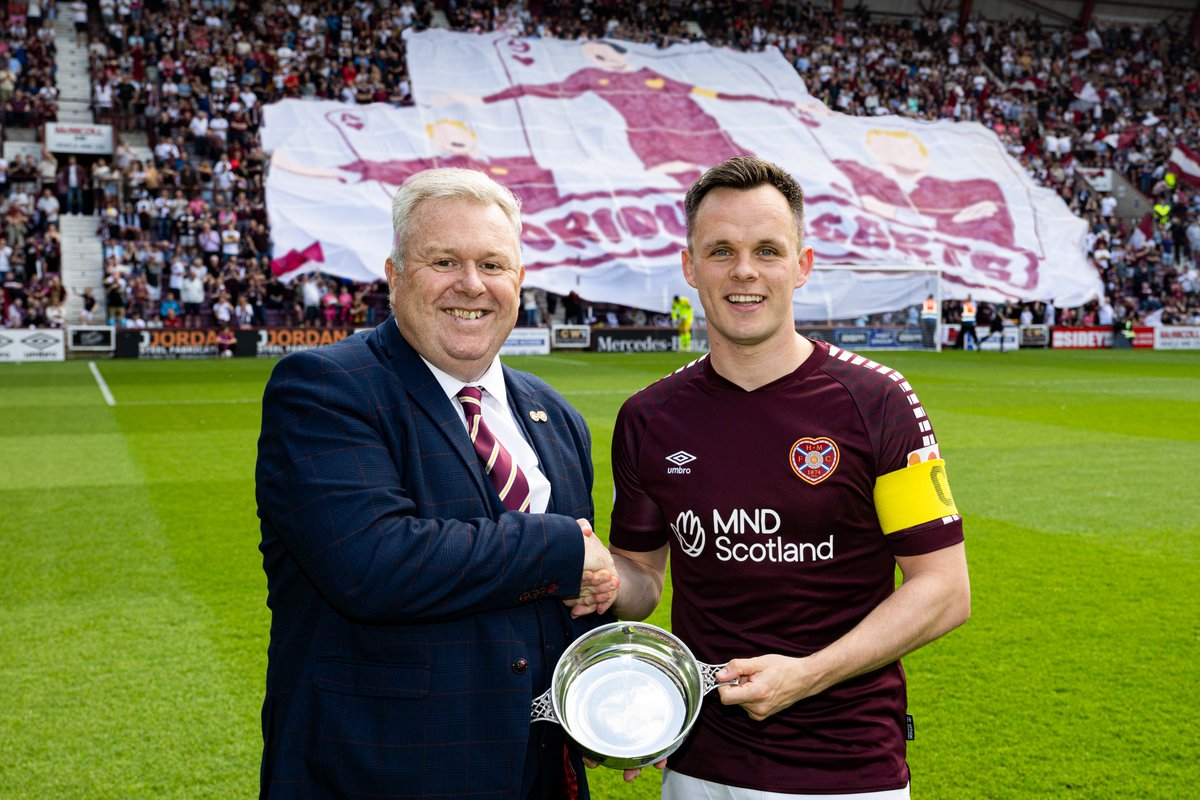 🏆 Fans' & Players' POTY 🏆 PFA Premiership POTY A season to remember for Lawrence Shankland 👏