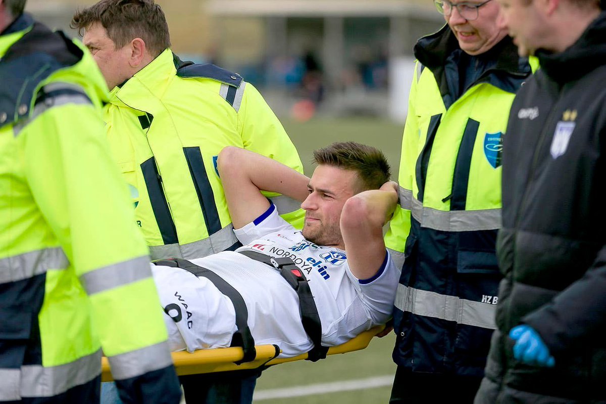 KÍ captain Jákup B. Andreasen is expected to miss up to five months due to the injuries he suffered against EB/Streymur. Jákup suffered a fractured bone and a severely damaged ligament in his foot/ankle. Get well soon Captain. 💙