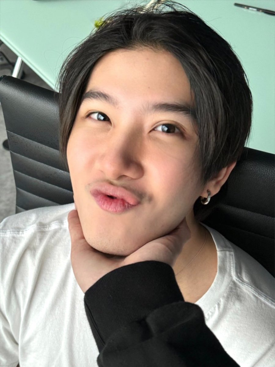 โพเเฟนไม่ยอมโกนหนวด ตีกันตลอด เพราะหนวดจั๊กจี้