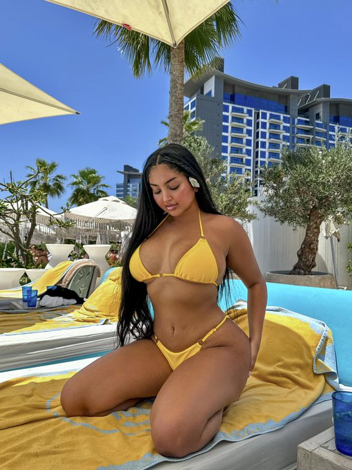 Little miss sunshine ☀️ https://t.co/IPB4Xt0ljY