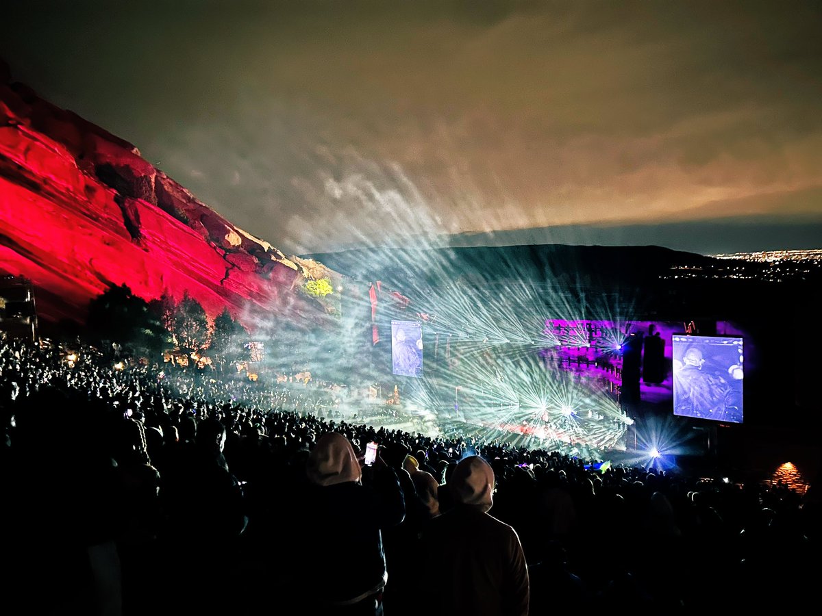 urman's tweet image. No mother, it’s just the northern lights…