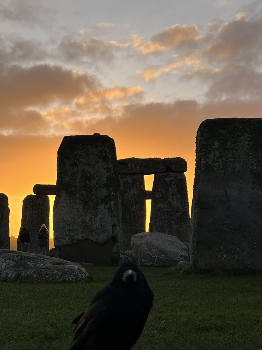 ST0NEHENGE's tweet image. Sunrise at Stonehenge today (12th May) was at 5.19am, sunset is at 8.46pm ☀️
