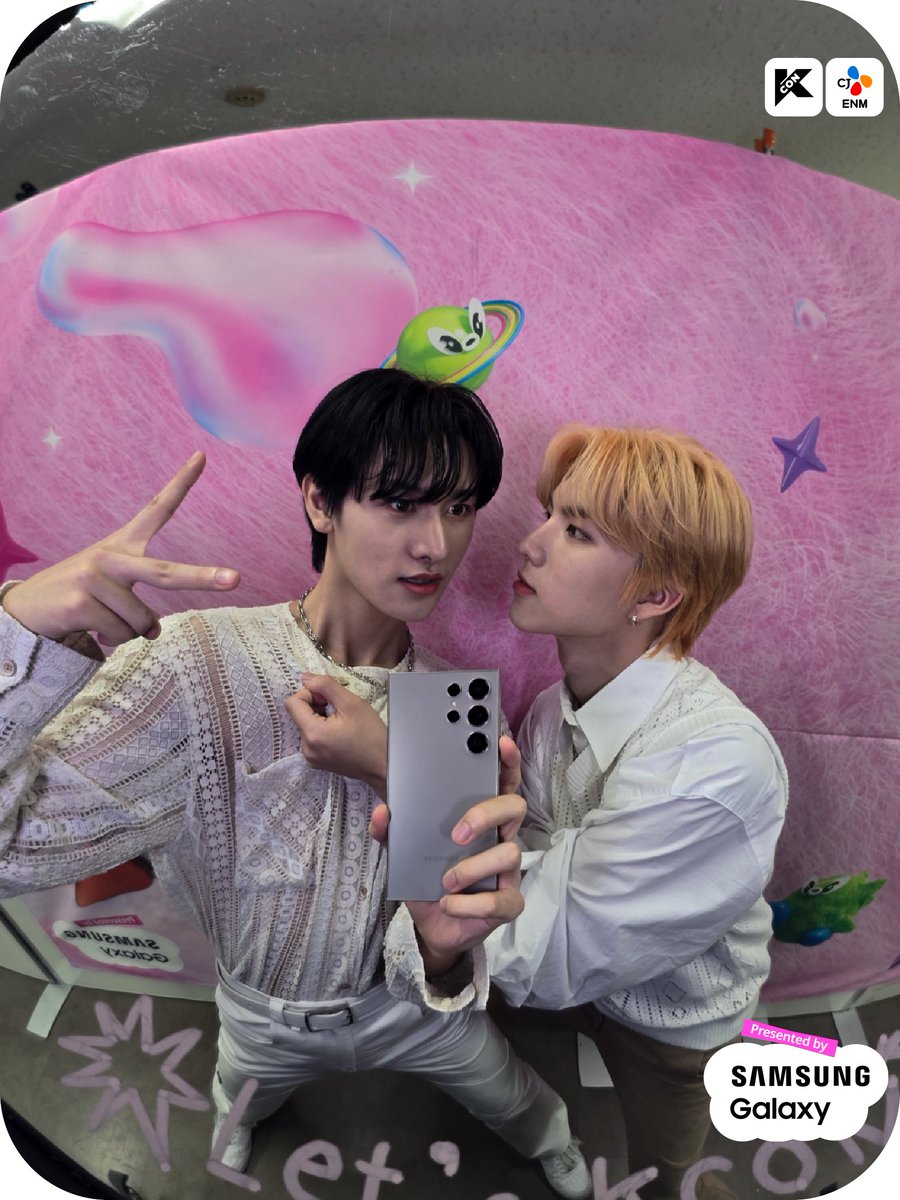 [#KCONJAPAN2024] 📸 #TRENDZ MIRROR SELFIE 📍 MAY 12 (SUN) Too cute to handle 🤦‍♀️❤️ かわいすぎ🤦‍♀️❤️ 🎈2024.05.10.-05.12 ✨Let's #KCON!