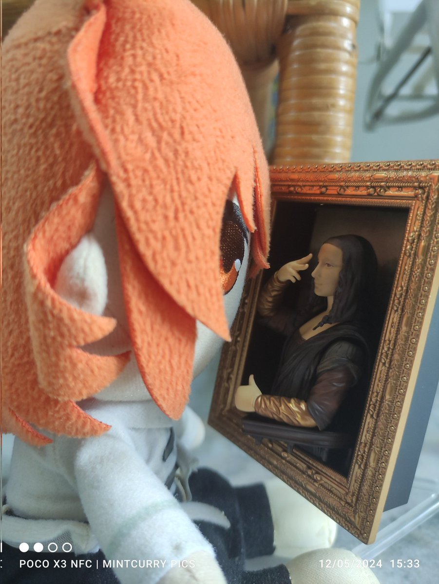 CirnoFumoTan's tweet photo. "Gudako, please return that back."
How many times do I have to tell you that is NOT Da Vinci but it's Mona Lisa.
No matter how many times you use that spell of yours, she's NOT gonna jump out of the picture frame just like that.
#gudako #fgo #davinci #monalisa #tablemuseum https://t.co/W2bjesRp59