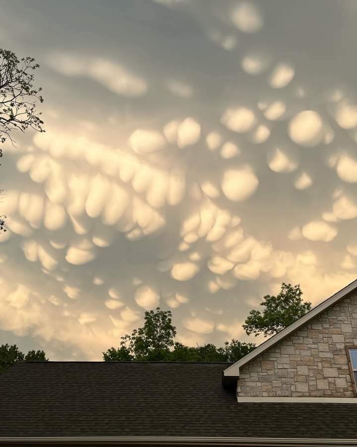 🇺🇸 | Nubes Mammatus sobre Arkansas. (Mayo 2024). #Clouds #Mammatus #Climagram #Tornado Khaty Botard ✓.