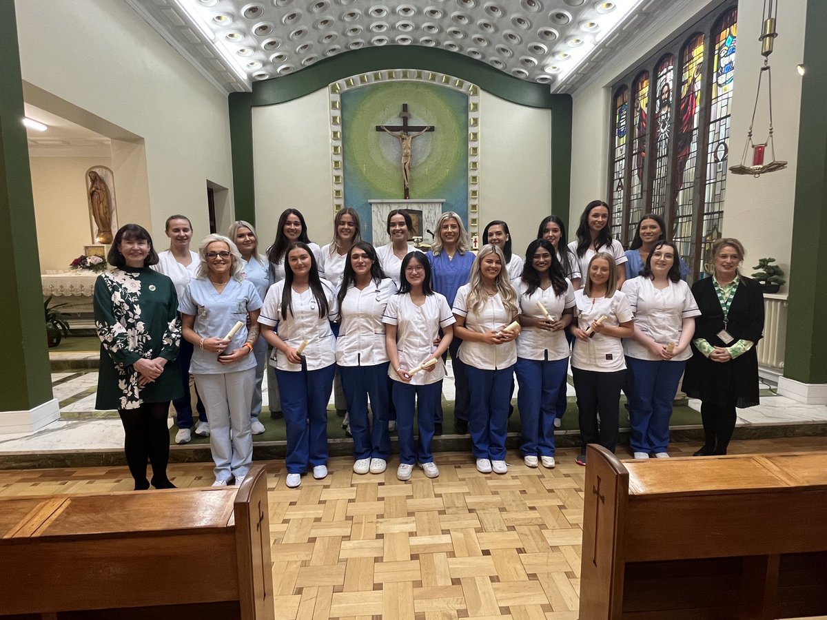mercy_nursing's tweet photo. On International Nurses Day I want to thank and acknowledge the amazing #Nurses @Mercycork who always go the extra mile in the care they give. π#MercyValues @BridAOSullivan @MgtMcKiernan @sswhg_hse @chiefnurseIRE @FNightingaleF @NorthwesternMed https://t.co/aCW7oD9Qy9