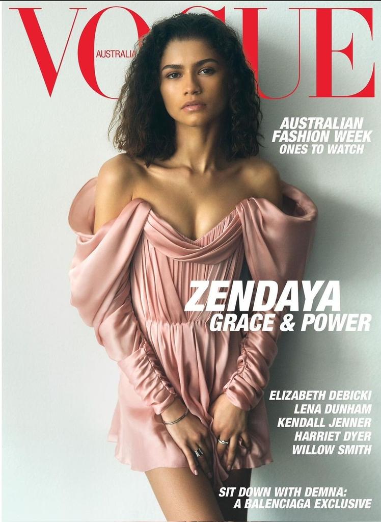 Zendaya, Vogue Australia kapağında.

Oyuncu bu ay 3 ayrı çekimle 3 ayrı ülkede Vogue'un kapağı oldu.
