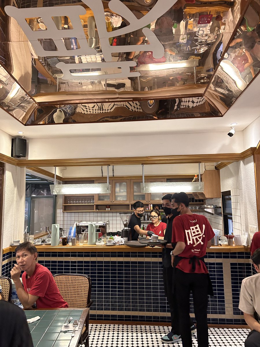 Pantesan ini tempat viral di Tiktok &amp; rame terus

Ternyata emang menu nya ngga ada yang fail! 
Aku breakdown review &amp; rating nya di bawah ya

Reviewing viral places so you don’t have to!