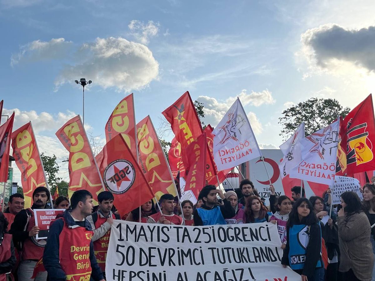 1 Mayıs'ta Taksim'e yürüme iradesi gösterdiği için tutsak edilen 50 devrimcinin serbest bırakılması çağrısında bulunan İstanbul Emek, Barış ve Demokrasi Güçleri, 'Milyonları yargılayamazsınız. Taksim'i de arkadaşlarımızı da alacağız' dedi. ➡️tinyurl.com/yc2bjaf7