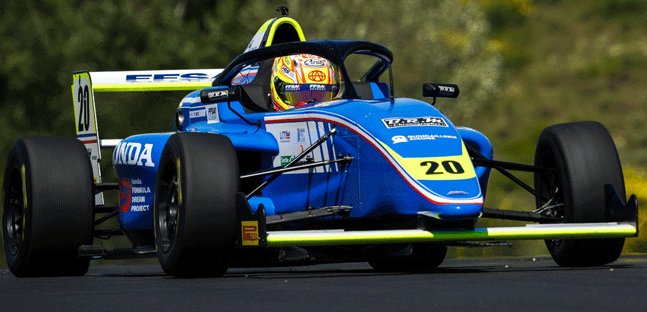 Prima vittoria e leadership nel campionato della F4 francese per #Kato @shinjinakano24 #Honda italiaracing.net/Ledenon---Gara…