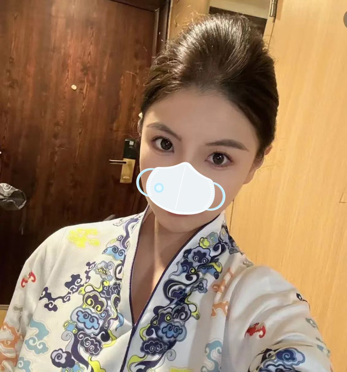 Luna空姐&校花 tweet media