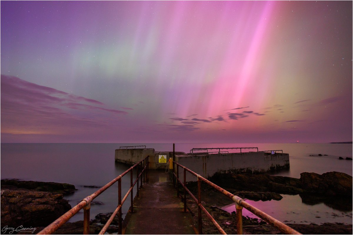 gerryjc's tweet photo. The Captains, Skerries.

#auroraborealis #aurora #northernlights #irelandseastcoast #bestirelandpics #irishdaily #daily_ireland #instant_ireland #thefullirish #ireland🍀 #Skerries #astronomie #astronomy #canonr6 #canon #icu_ireland #thefullirish https://t.co/bMntI5aOt0