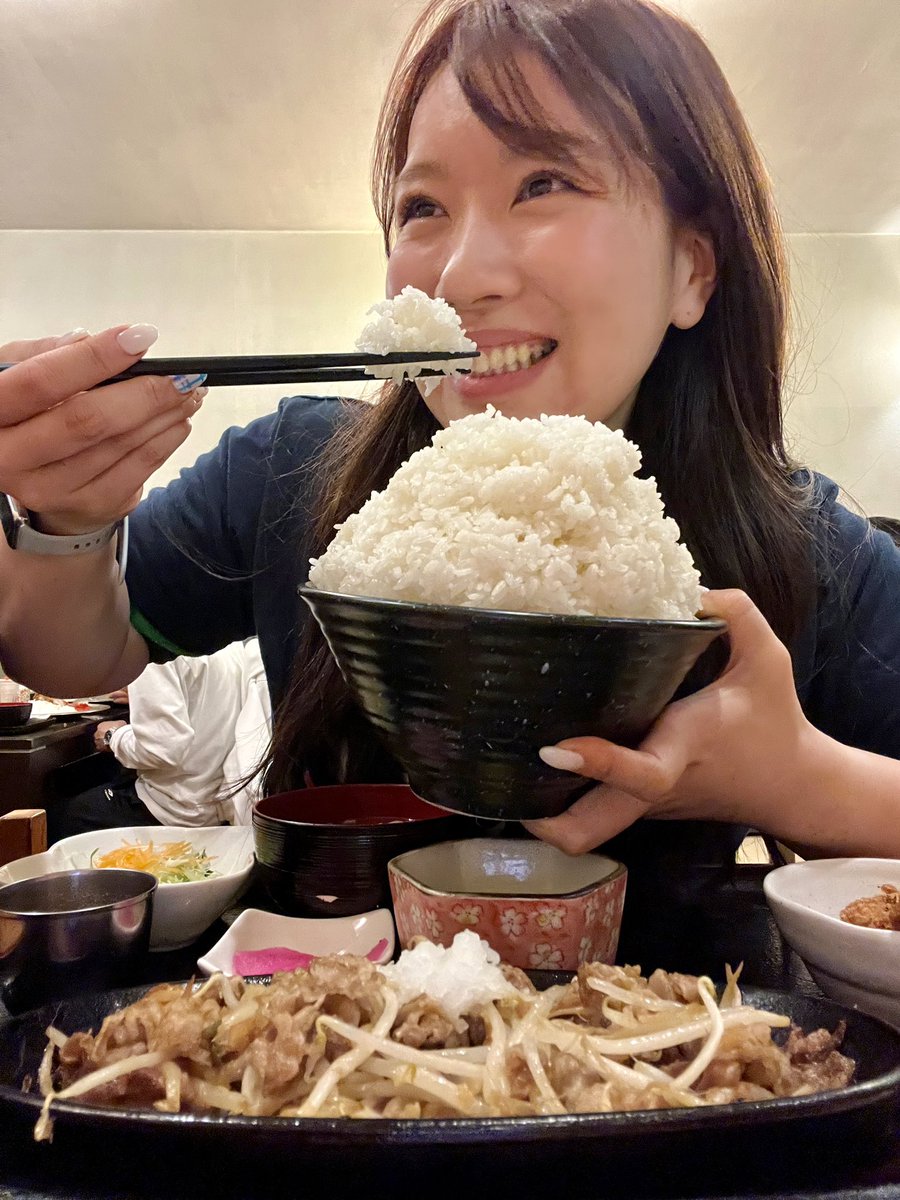 平日はﾄﾚｰﾗｰ職人を目指す23歳 今夜 私が目指すのは「食人」です🍚