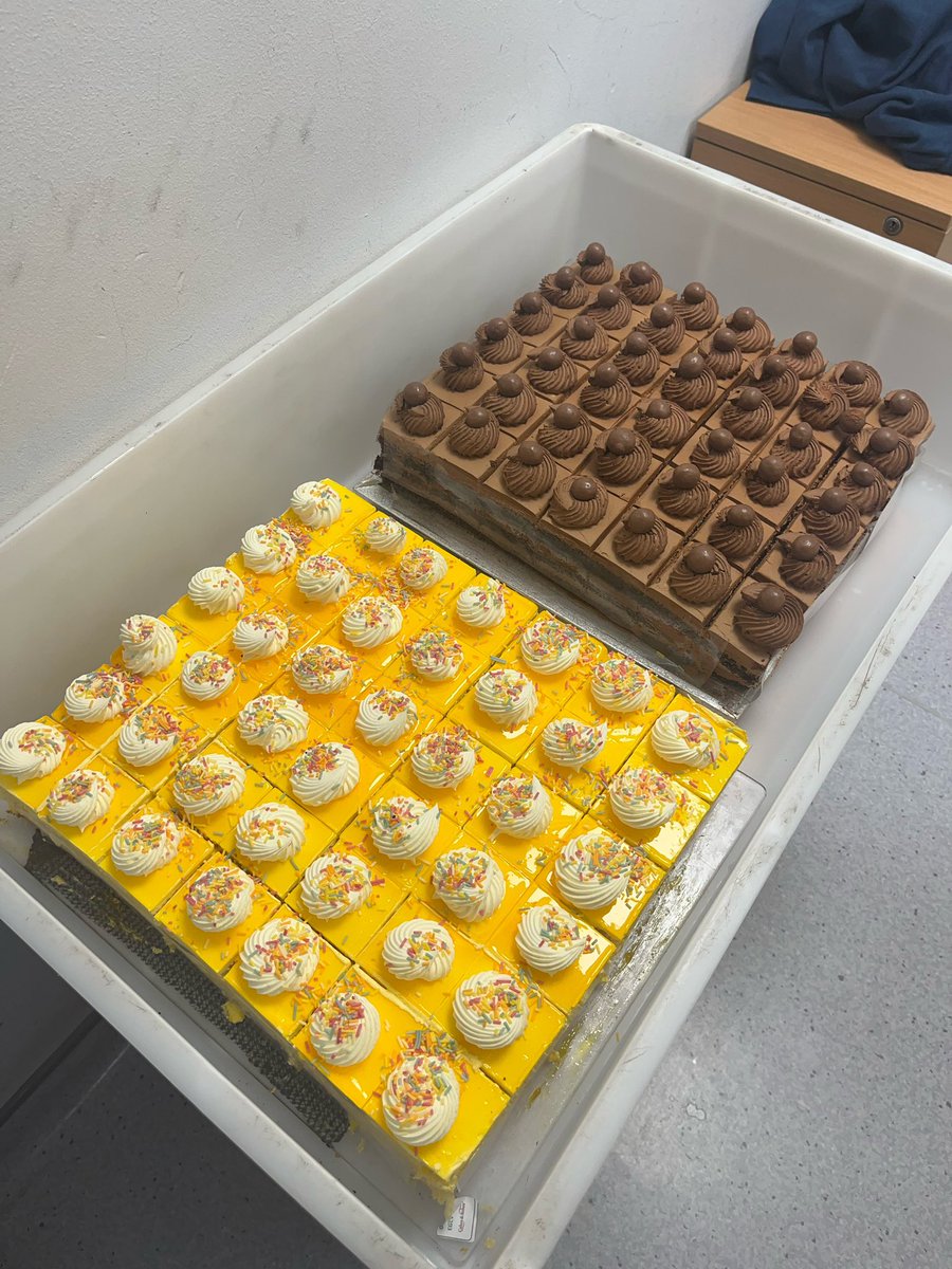 kellyMcgovern21's tweet photo. The fun is not going to stop today. We have events on all day I am looking forward to seeing everyone later for #NursesDay2024 thank you to #cakesandbakes who are donating lovely treats to the hospital today @Pope2Emma @NocontactAb @WestHertsNHS @RaiseWestHerts https://t.co/j2vhkdx41x