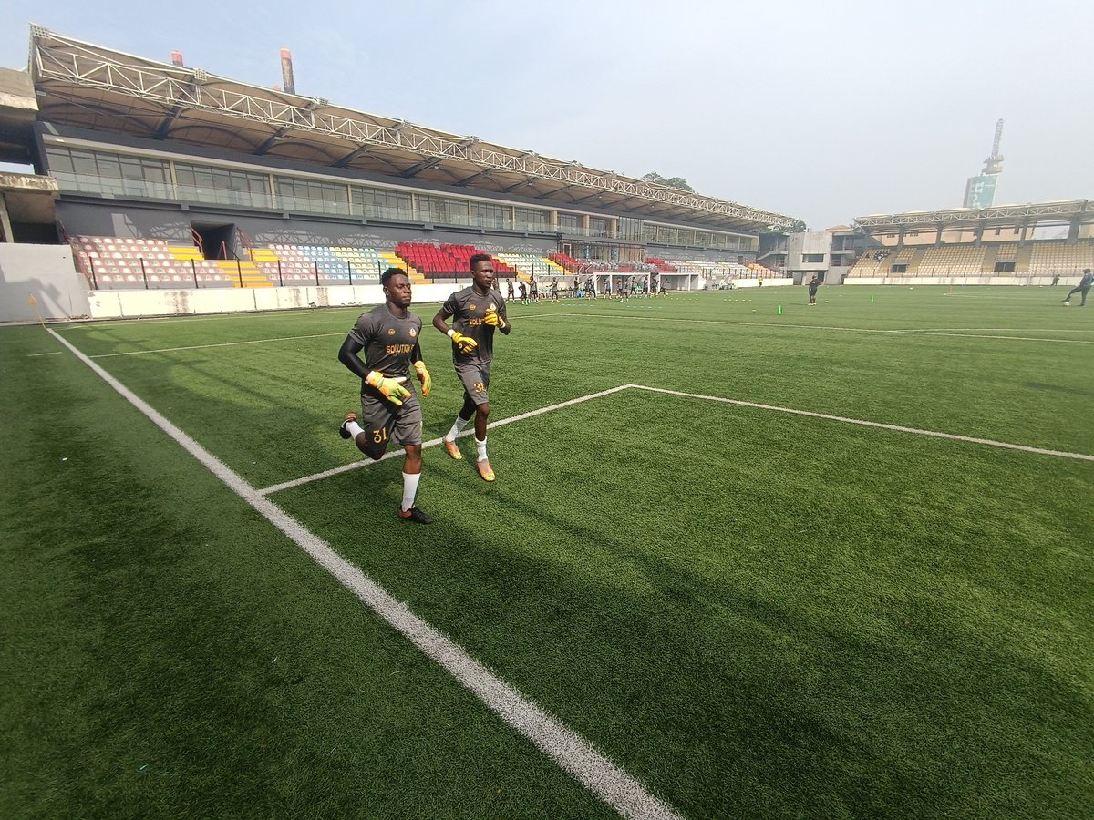 Pre-match warm up session before 10am kickoff.

@TradesafeSport FC V Solution FC beckons.

#TRASOL #MD22 #NNL24