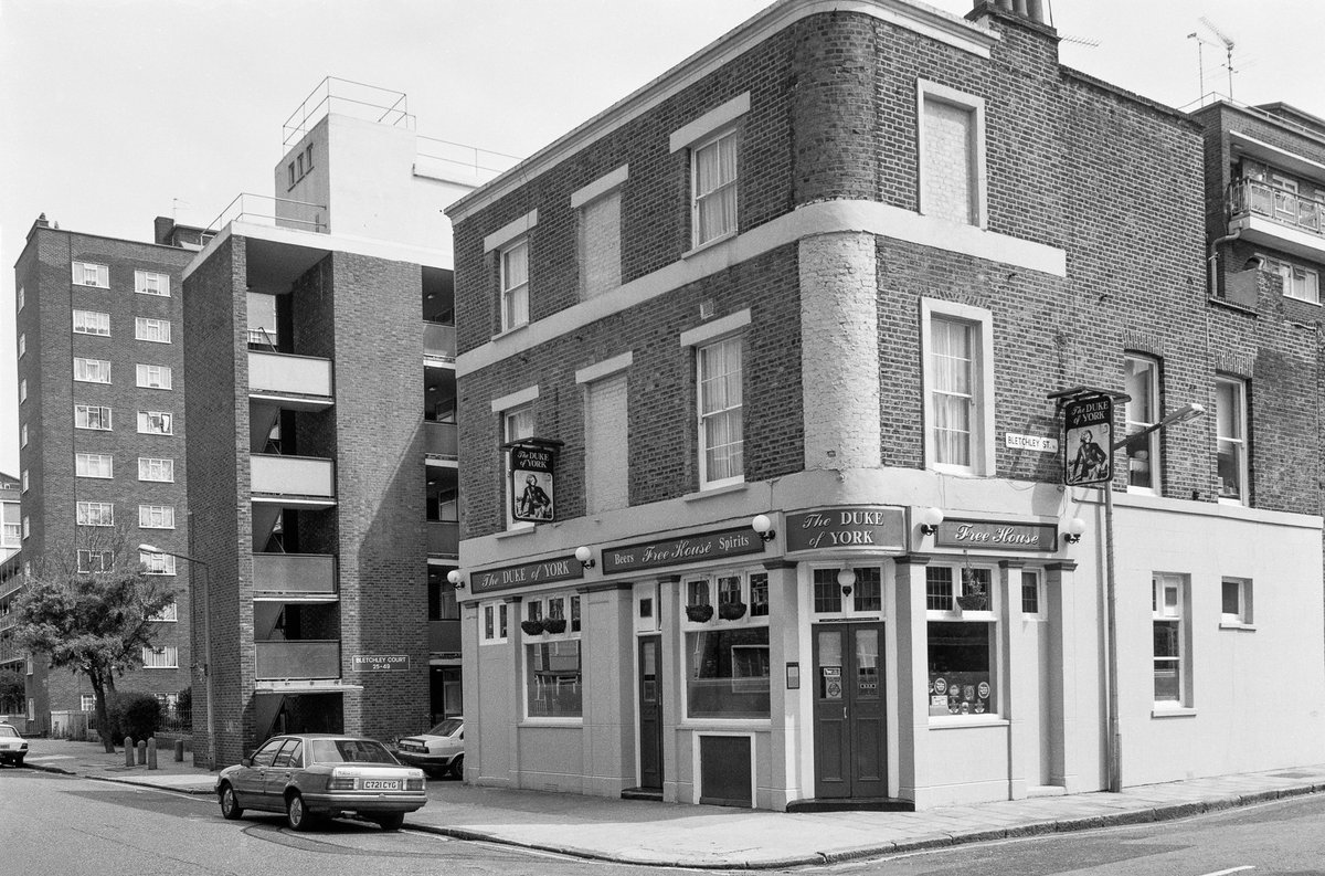 The Duke of York, pub, Wenlock St, Bletchley St, Hoxton, Hackney, 1993, 93-5j-25 #flickr flic.kr/p/2oR3yv6