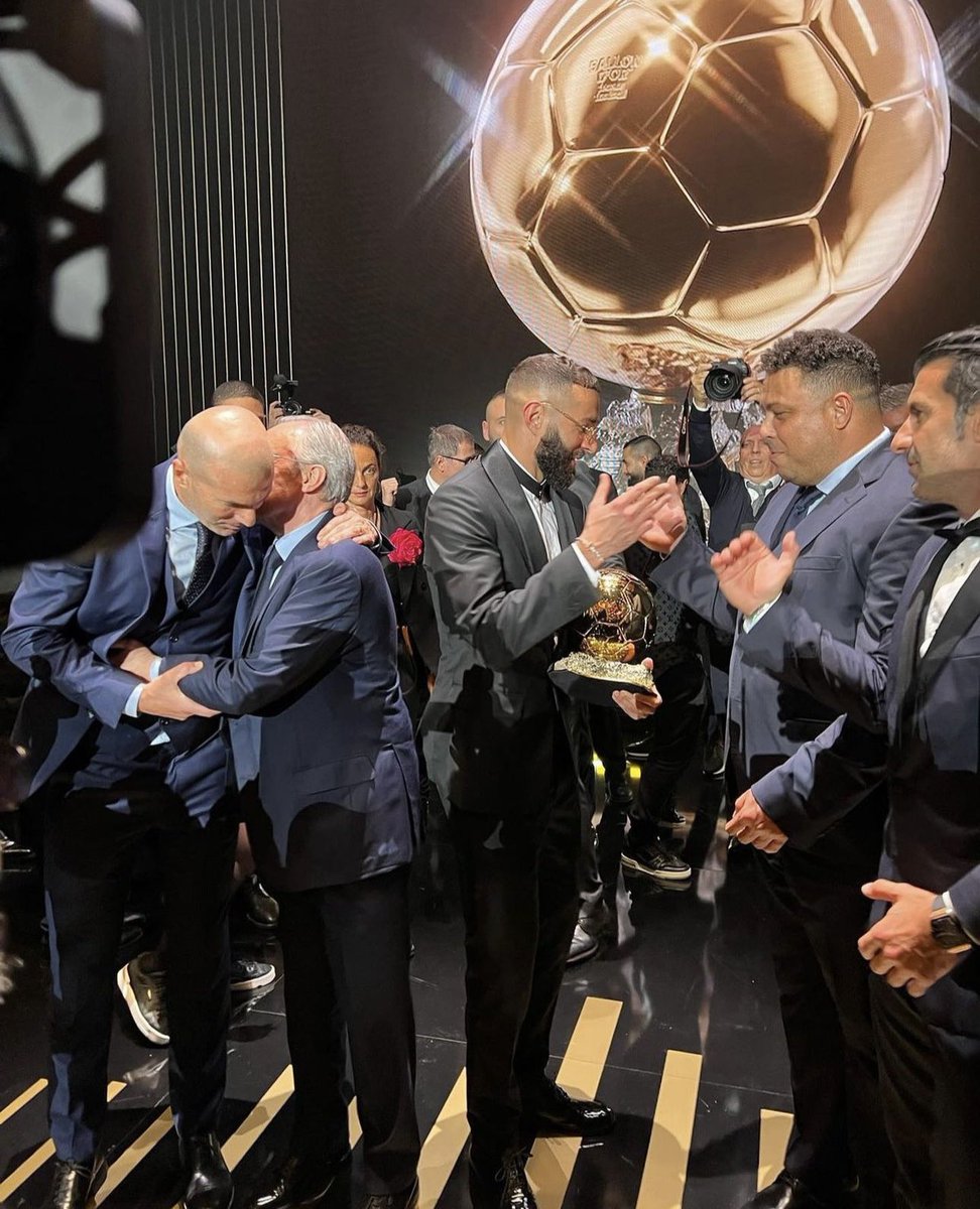 Karim Benzema tweet media