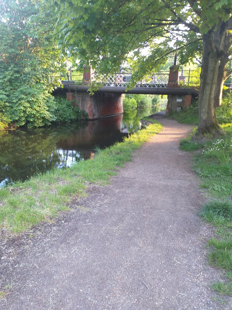 Beautiful Canal ride to woking to get the train 5.30am #roleplaying for the lovely Paramedics. These were the eve pics on the way home 7pm.