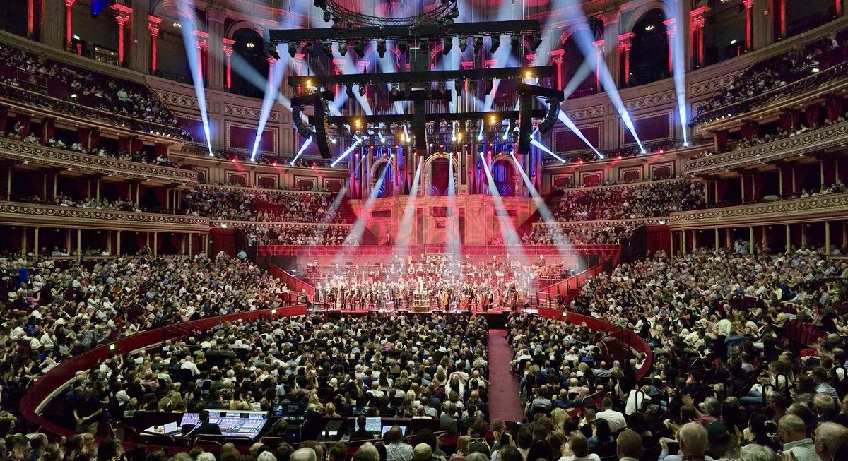 Huge thanks to the audiences who came to support our film gala concerts at the @RoyalAlbertHall yesterday, and great to share a stage with the brilliant @royalphilorch and presenter @PetrocTrelawny